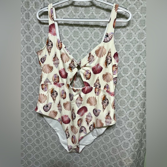 SHOW ME YOUR MUMU **NEW** Seashell One Piece swim suit XXL - Picture 5 of 8